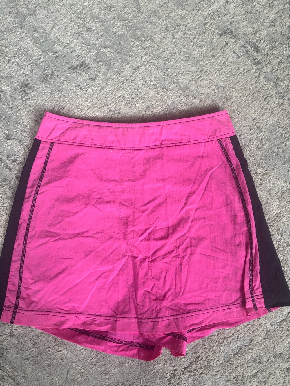 Sunstreak Newport News VINTAGE Bright Pink Skort with Black Side Panels
